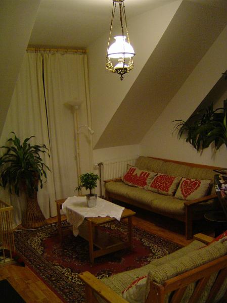 20061211000654.JPG - Nappali