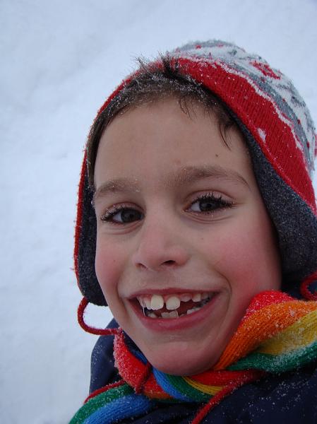 20080215165210.JPG - Benedek kivillantja foga fehérjét