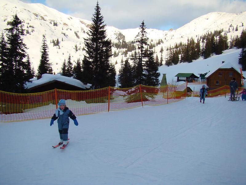 20080216160720.JPG - Réka síel már a szombati jó időben