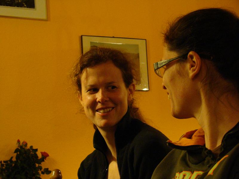 20080216191332.JPG - Virág és Mónika