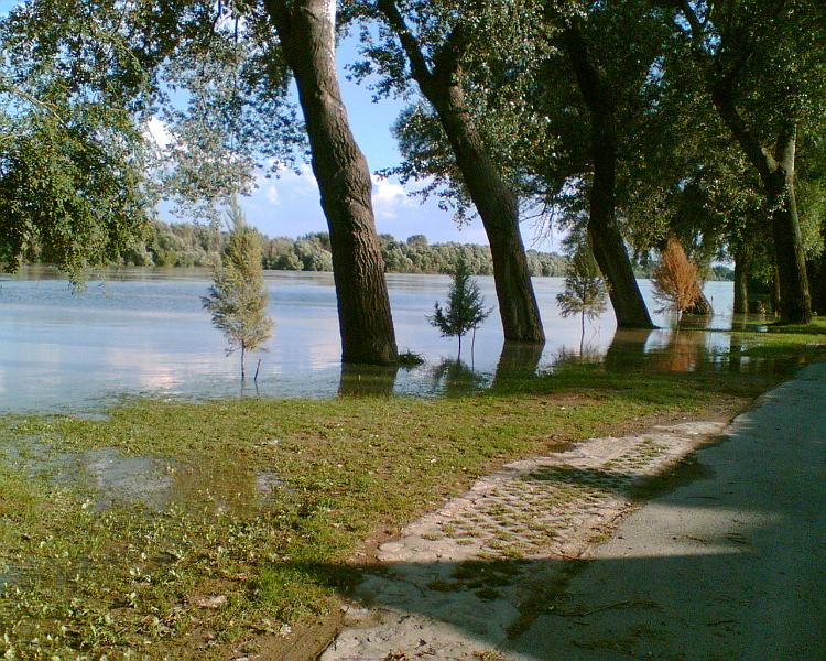 20060811164610.jpg - Árvíz